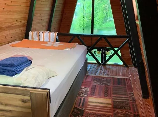 Secret Tayakadin 캠프장 Arnavutkoy